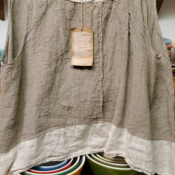 "2"💥SOLD OUT💥Magnolia Pearl raw linen tank top - Picture 4 of 8